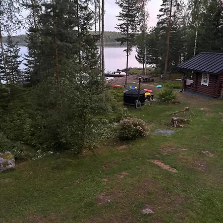 Kesaemoekki Korpilahdella, Paeijaenteen Rannalla *
