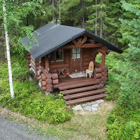 Kesaemoekki Korpilahdella, Paeijaenteen Rannalla Chalet
